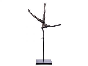 El equilibrista 175x92x50cm acrilico y hierro 2012