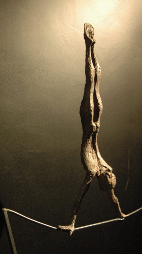 Vertical_56x32x14cm_2006_2